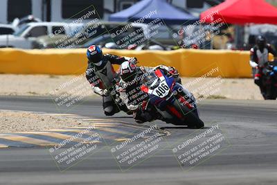 media/Apr-10-2022-SoCal Trackdays (Sun) [[f104b12566]]/Turn 2 (1135am)/